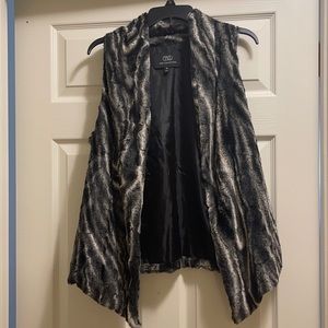 Like new faux fur vest